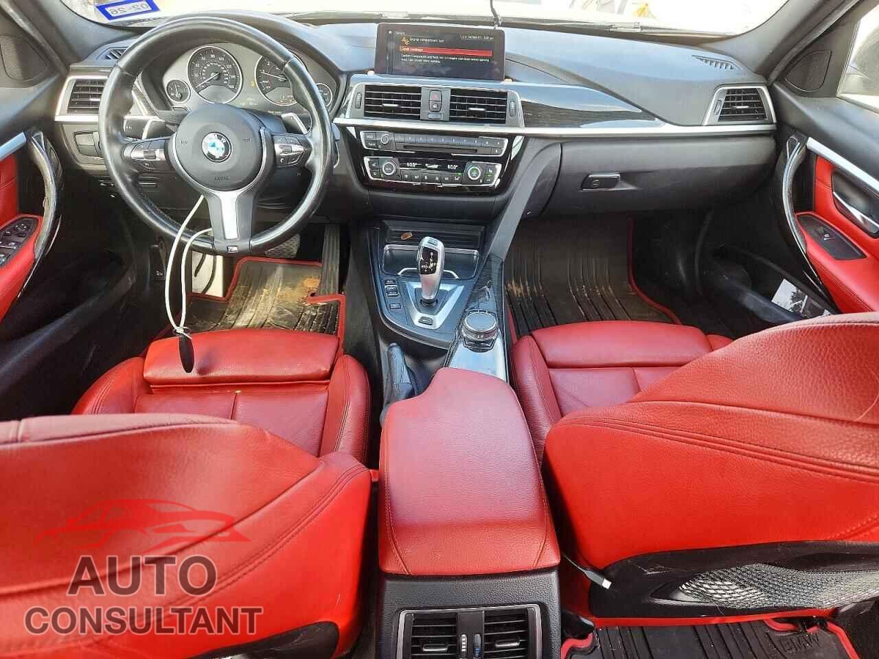 BMW 3 SERIES 2018 - WBA8E1C53JA178527