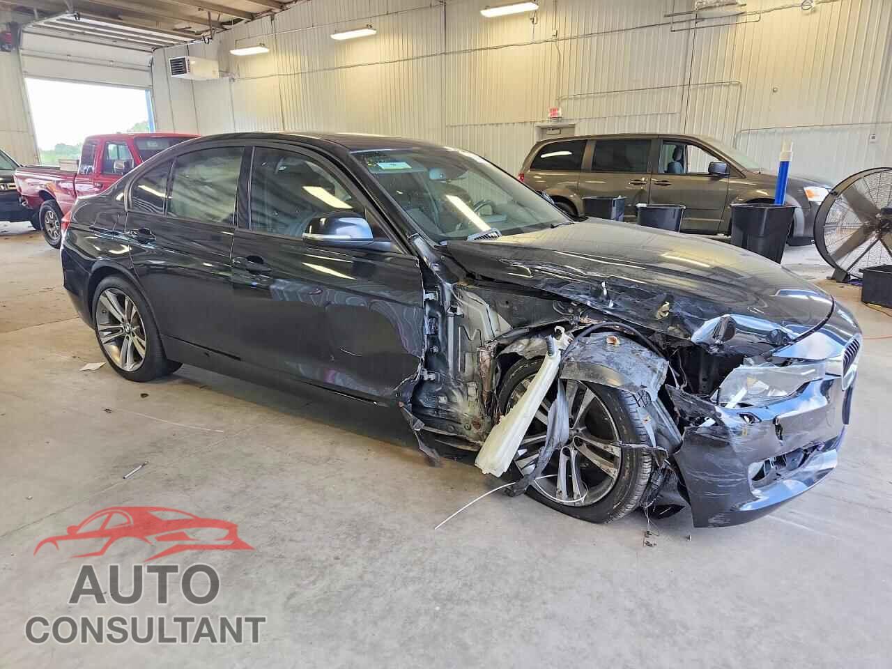 BMW 3 SERIES 2013 - WBA3B3C58DJ976086