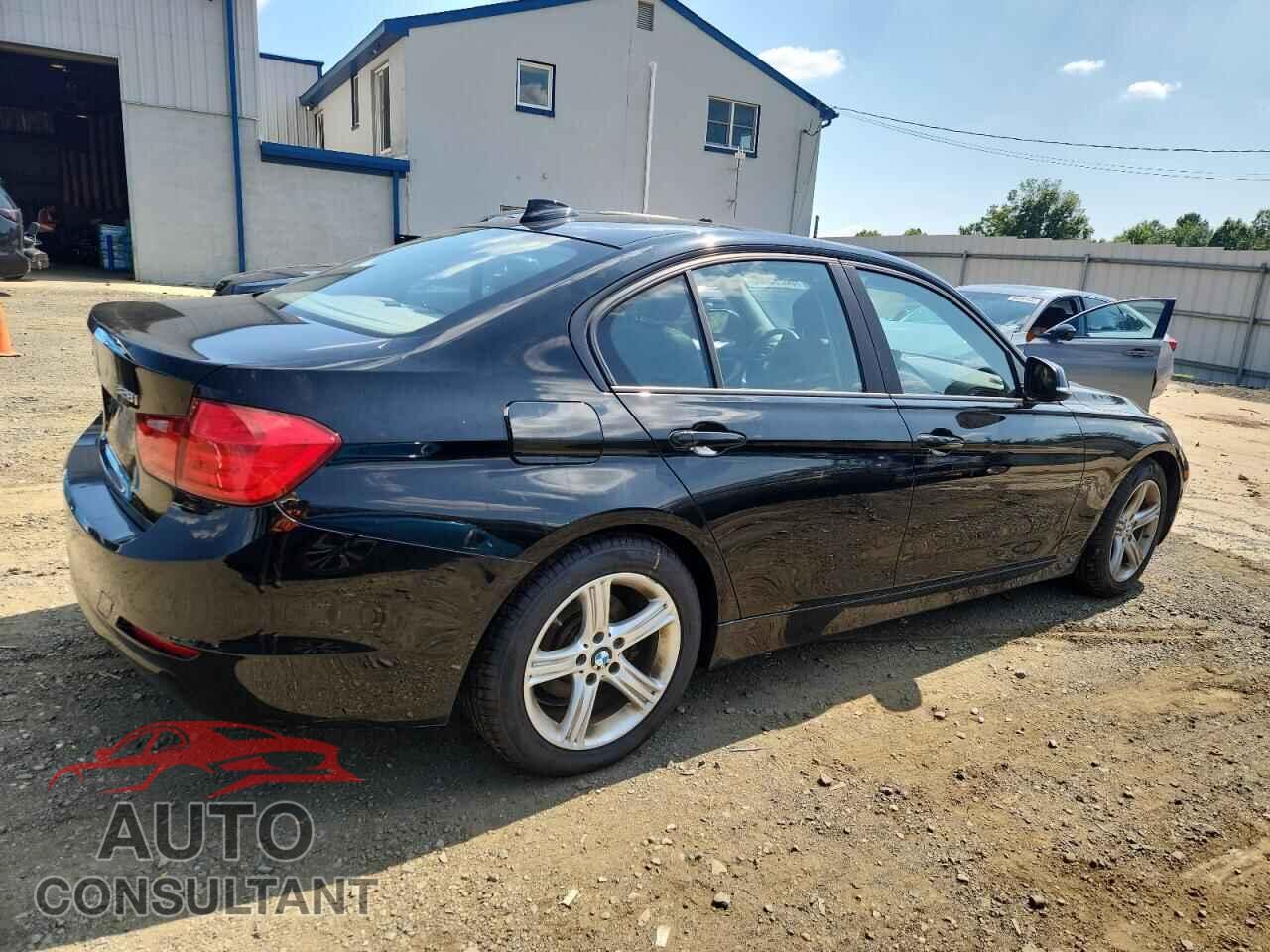 BMW 3 SERIES 2013 - WBA3B5C51DF593380
