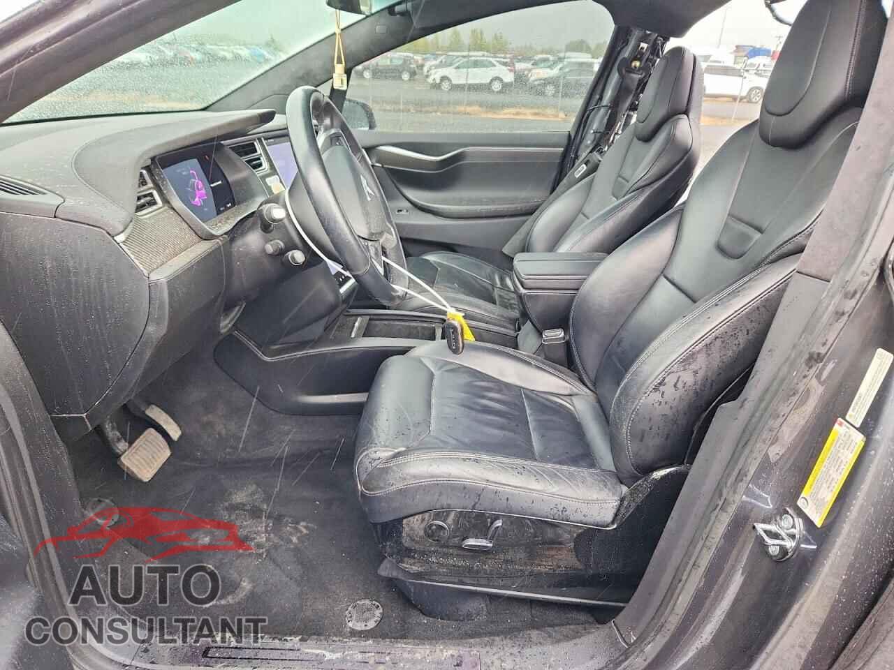 TESLA MODEL X 2017 - 5YJXCDE22HF044800
