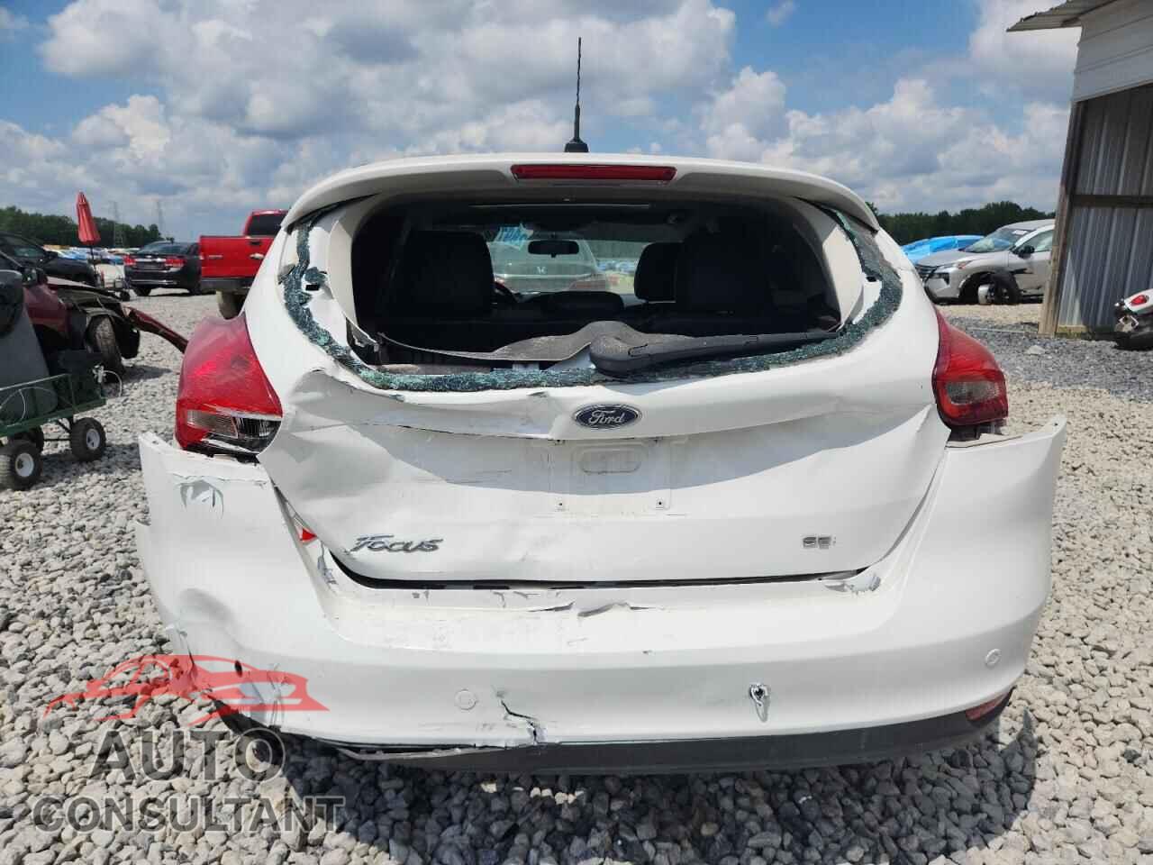 FORD FOCUS 2017 - 1FADP3M23HL241402