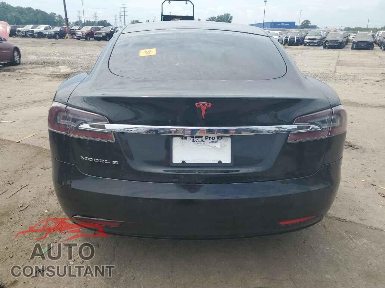 TESLA MODEL S 2017 - 5YJSA1E23HF210627