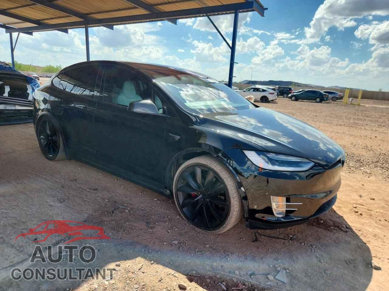TESLA MODEL X 2018 - 5YJXCDE25JF121357