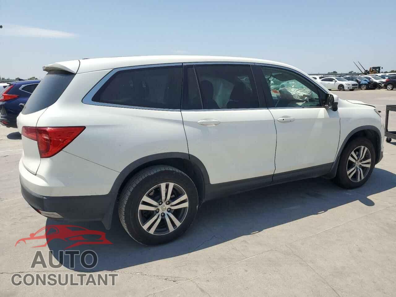 HONDA PILOT 2017 - 5FNYF5H34HB018768
