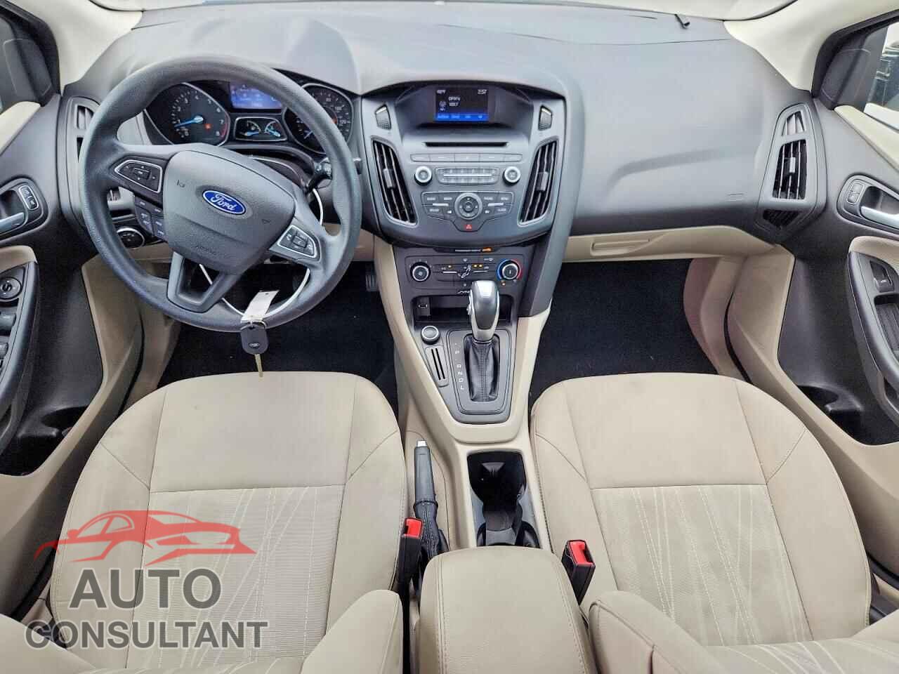 FORD FOCUS 2015 - 1FADP3F26FL349989