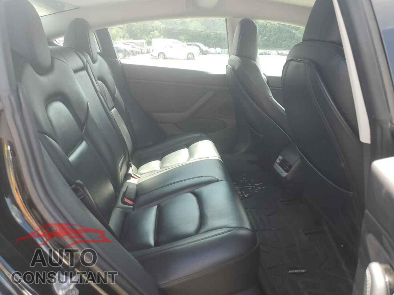 TESLA MODEL 3 2019 - 5YJ3E1EB4KF209227
