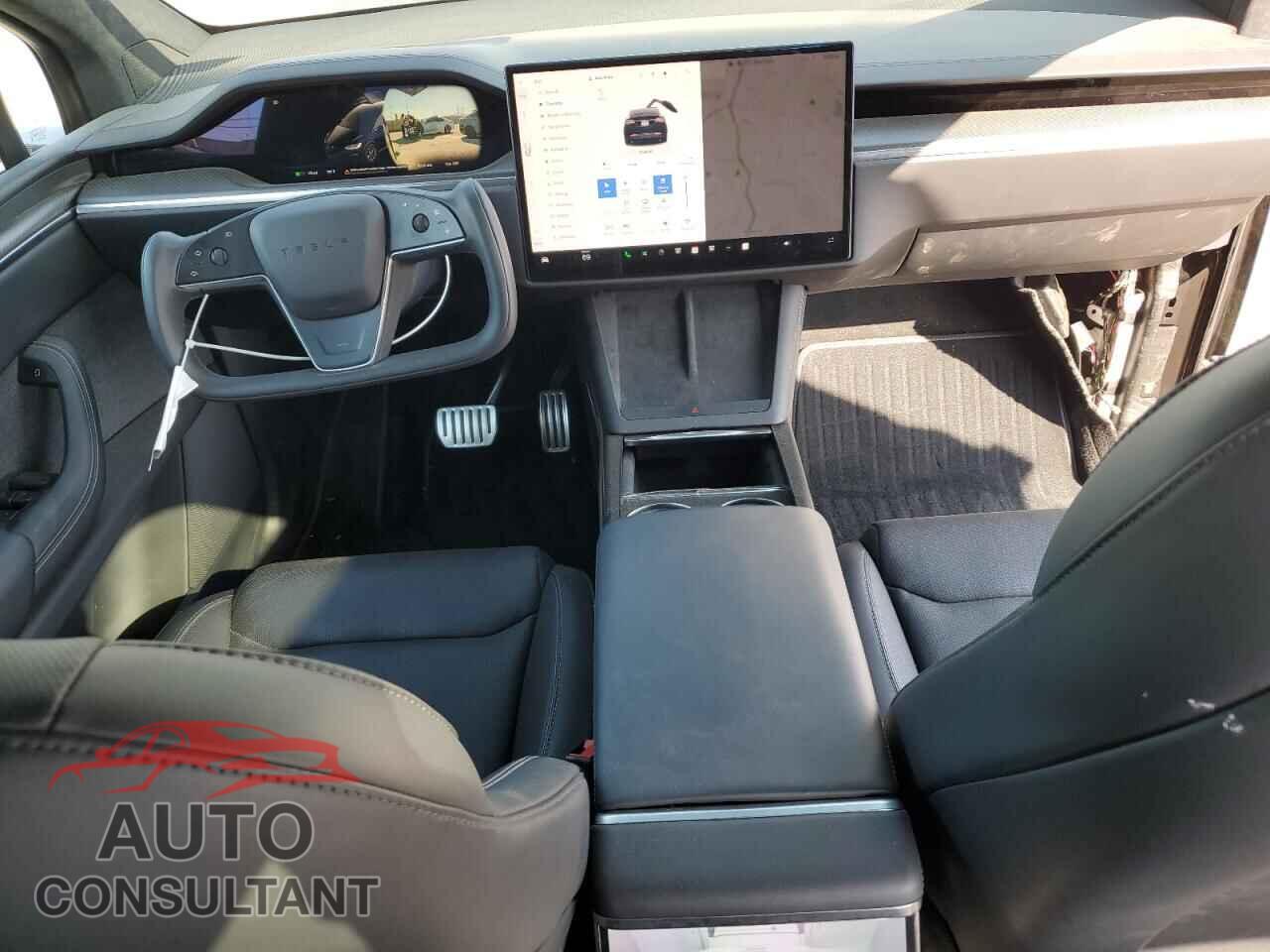 TESLA MODEL X 2024 - 7SAXCBE66RF447853