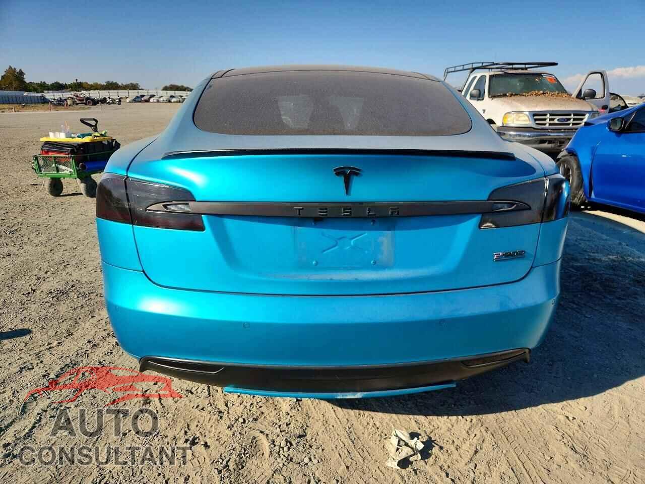 TESLA MODEL S 2015 - 5YJSA1E42FF102093