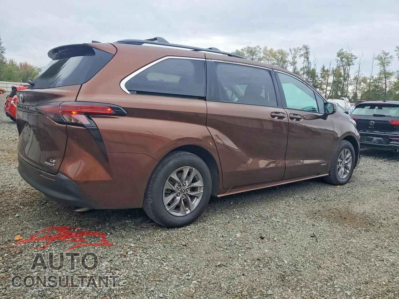TOYOTA SIENNA 2021 - 5TDBSKFC6MS036441