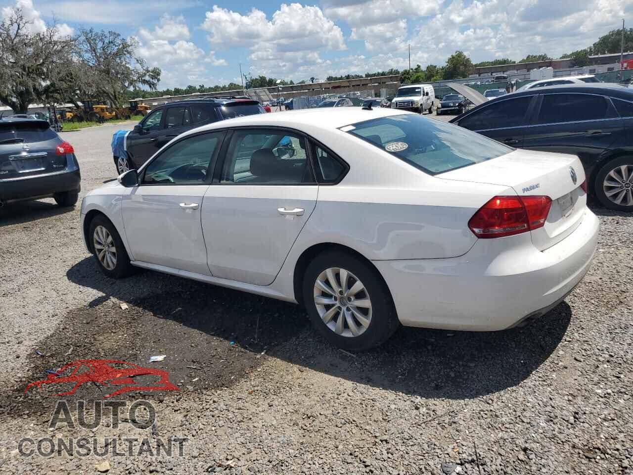 VOLKSWAGEN PASSAT 2012 - 1VWAP7A39CC010107