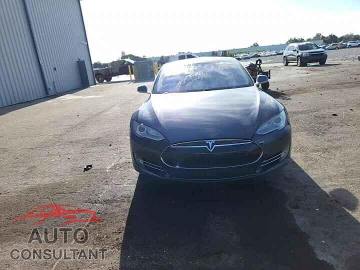 TESLA MODEL S 2014 - 5YJSA1H19EFP55911