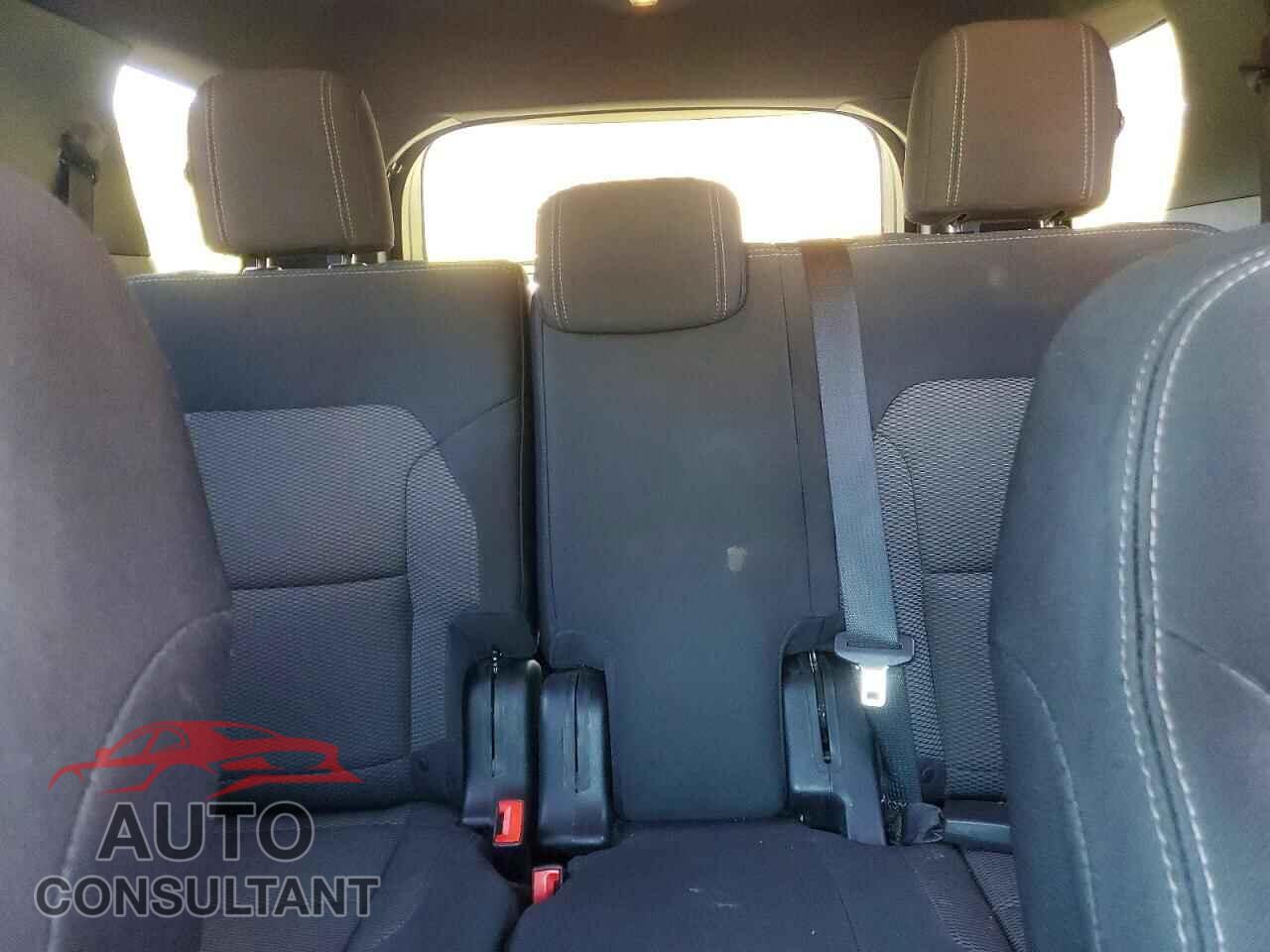 FORD EXPLORER 2018 - 1FM5K8D88JGA51135