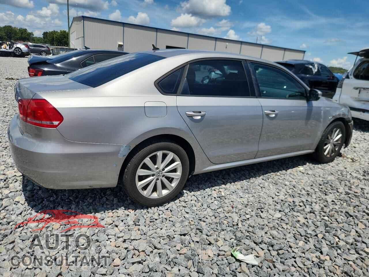 VOLKSWAGEN PASSAT 2013 - 1VWAP7A30DC027122