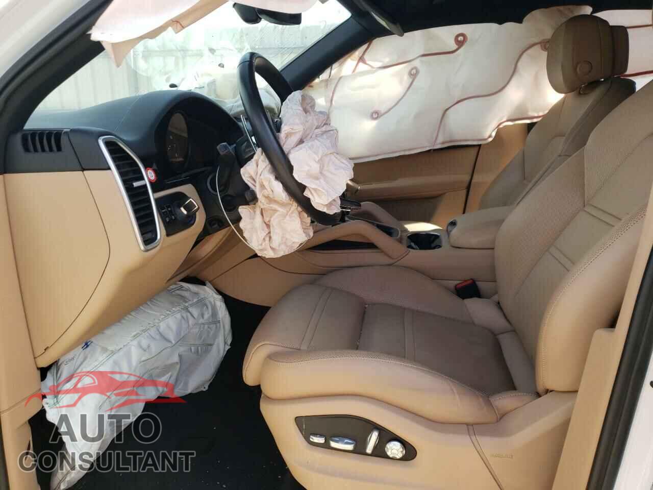 PORSCHE CAYENNE 2019 - WP1AA2AY4KDA18450