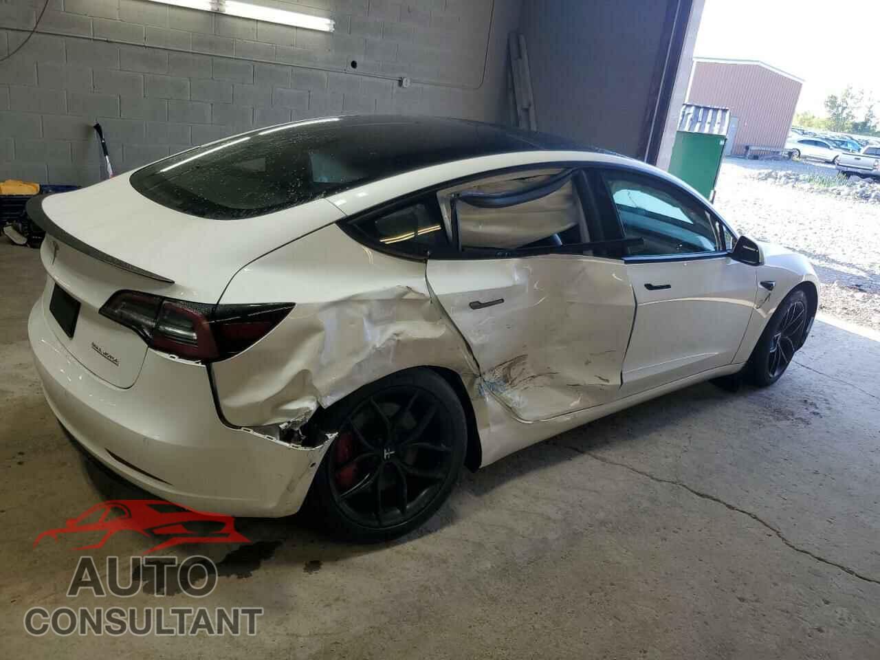 TESLA MODEL 3 2021 - 5YJ3E1EC5MF031503