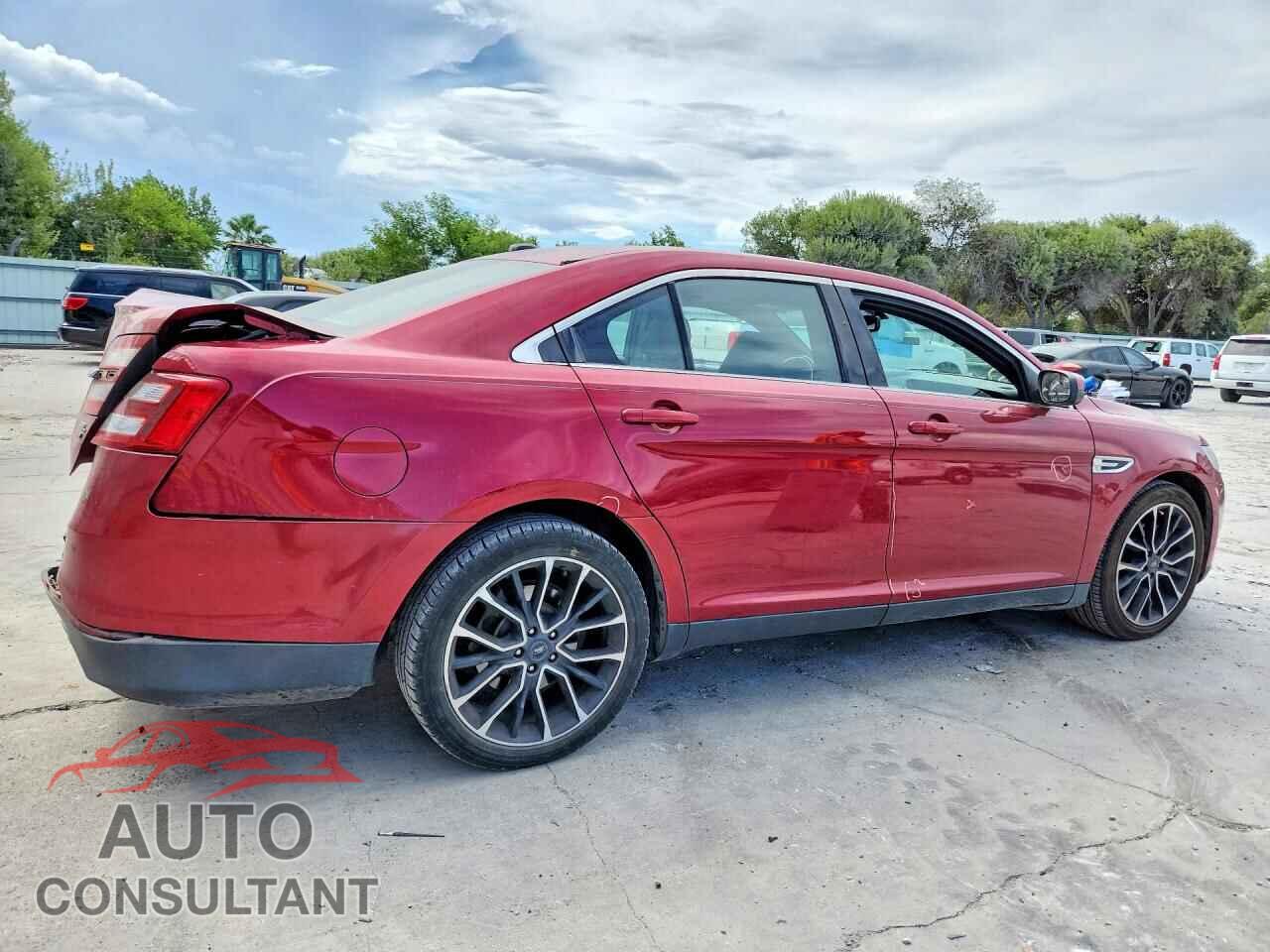 FORD TAURUS 2017 - 1FAHP2E88HG132182