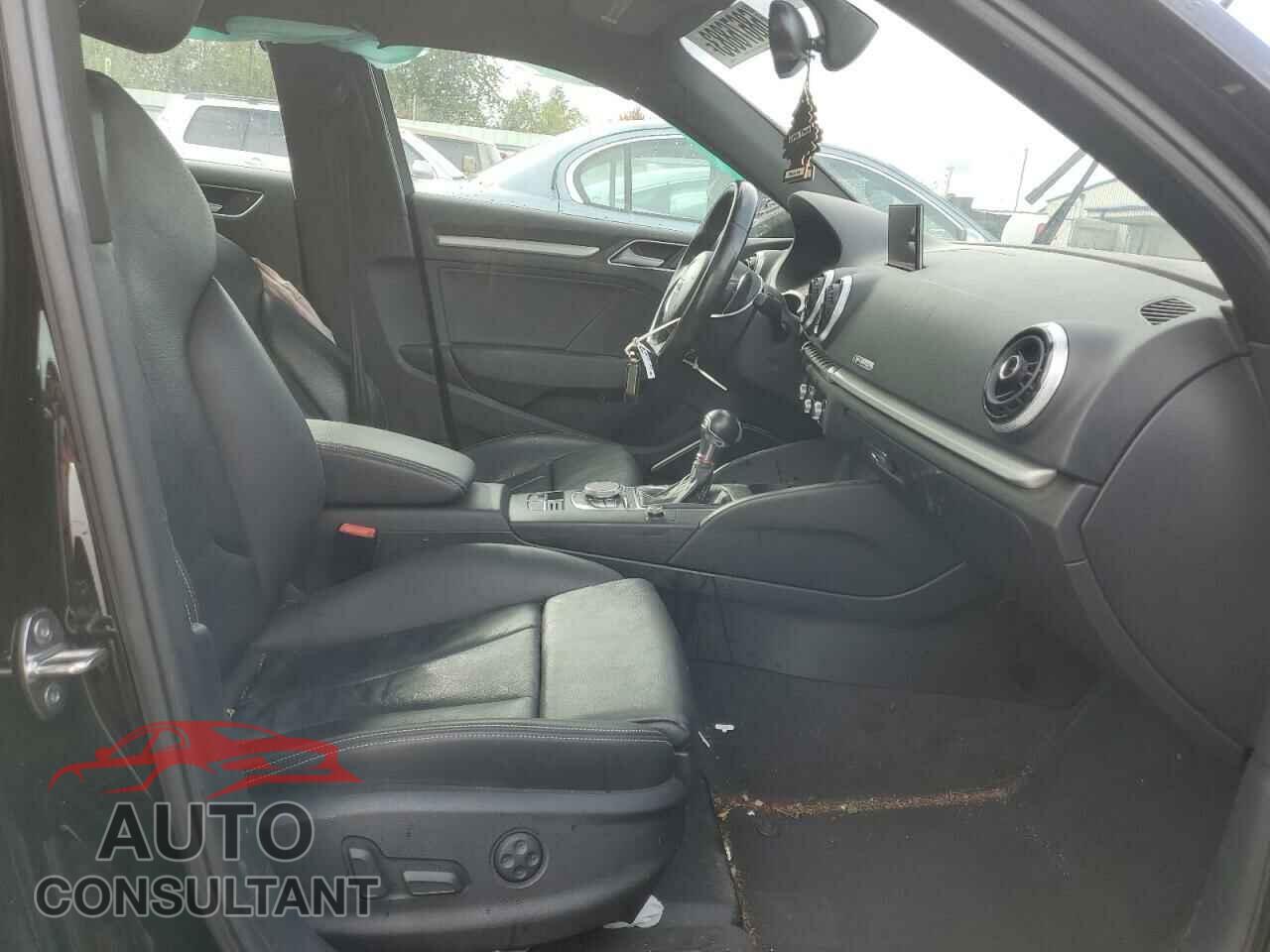 AUDI S3 2015 - WAUFFGFF4F1093053