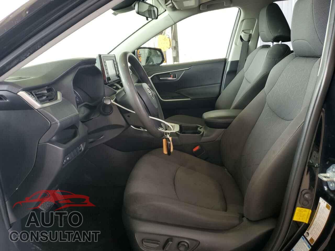 TOYOTA RAV4 2020 - JTMP1RFV8LD057465
