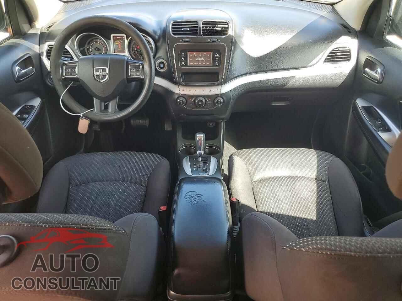 DODGE JOURNEY 2015 - 3C4PDCBB3FT556995