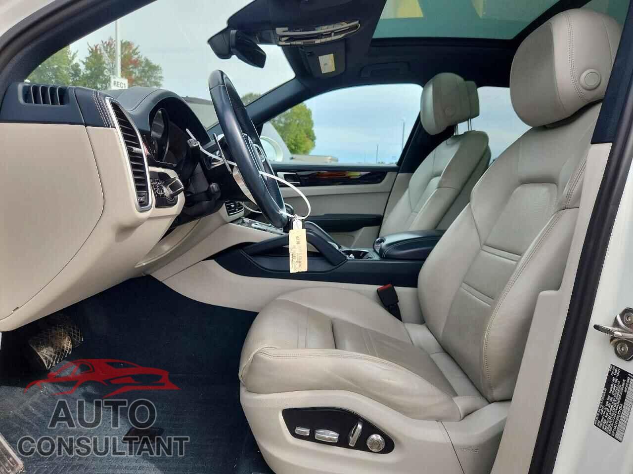 PORSCHE CAYENNE 2019 - WP1AA2AY2KDA06054