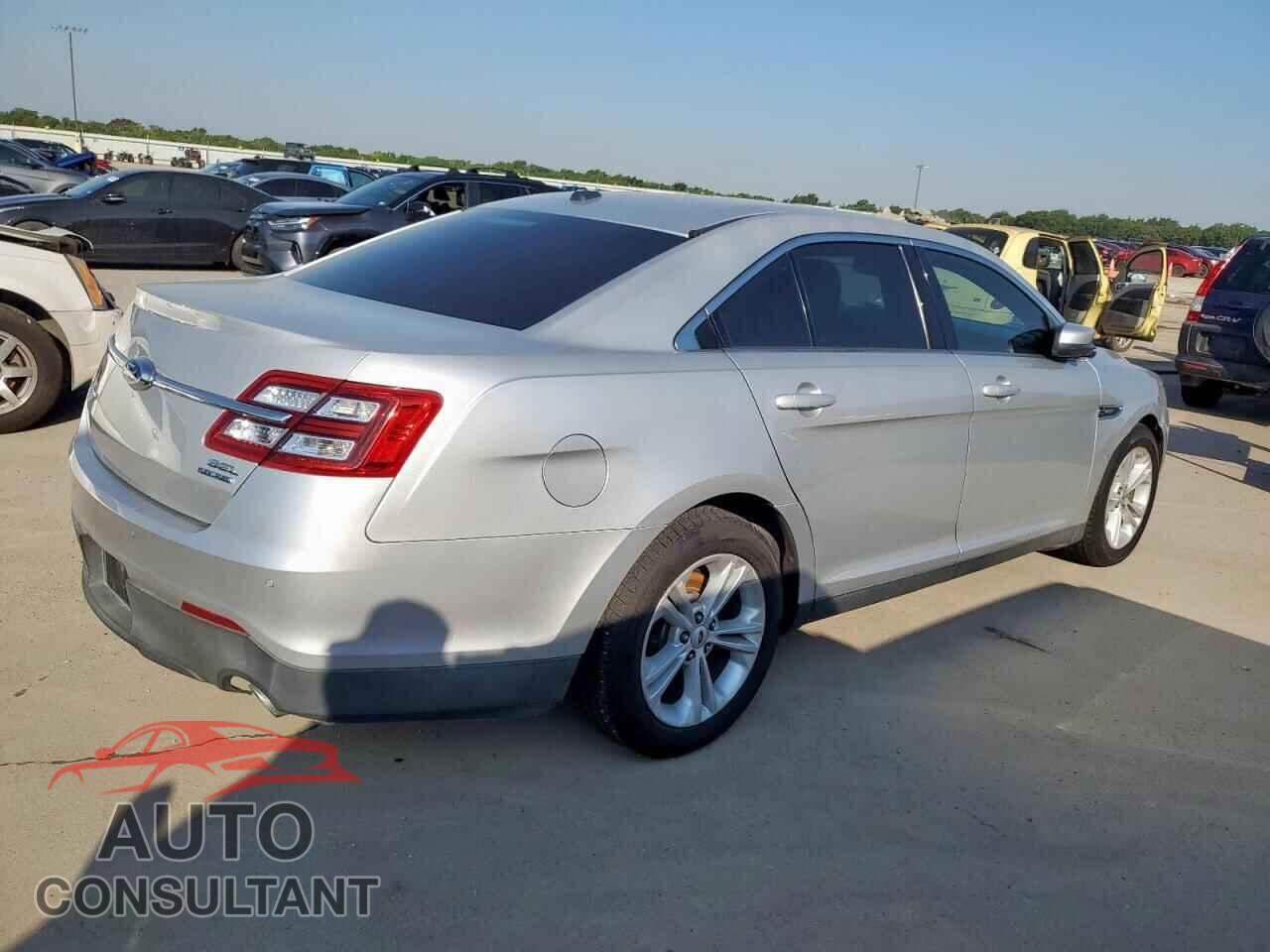 FORD TAURUS 2015 - 1FAHP2E87FG149519