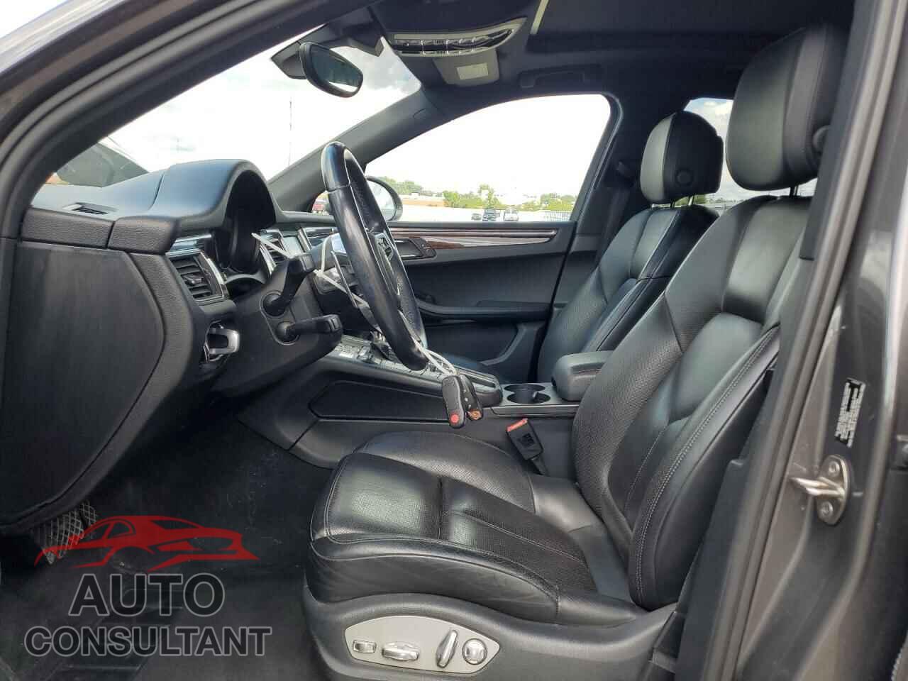 PORSCHE MACAN 2015 - WP1AB2A54FLB68153