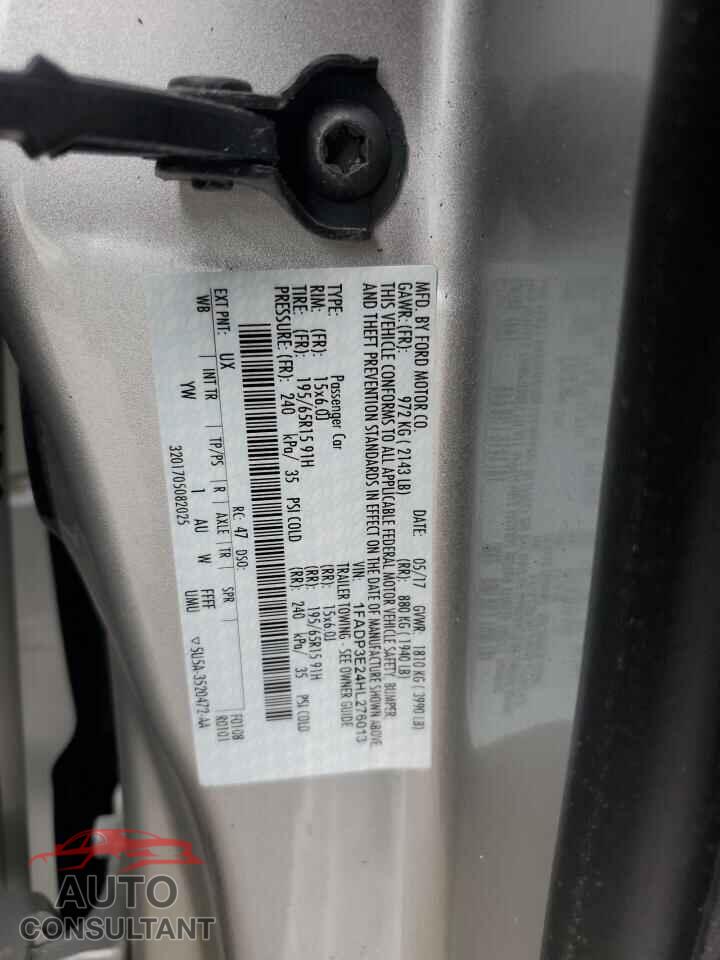 FORD FOCUS 2017 - 1FADP3E24HL276013