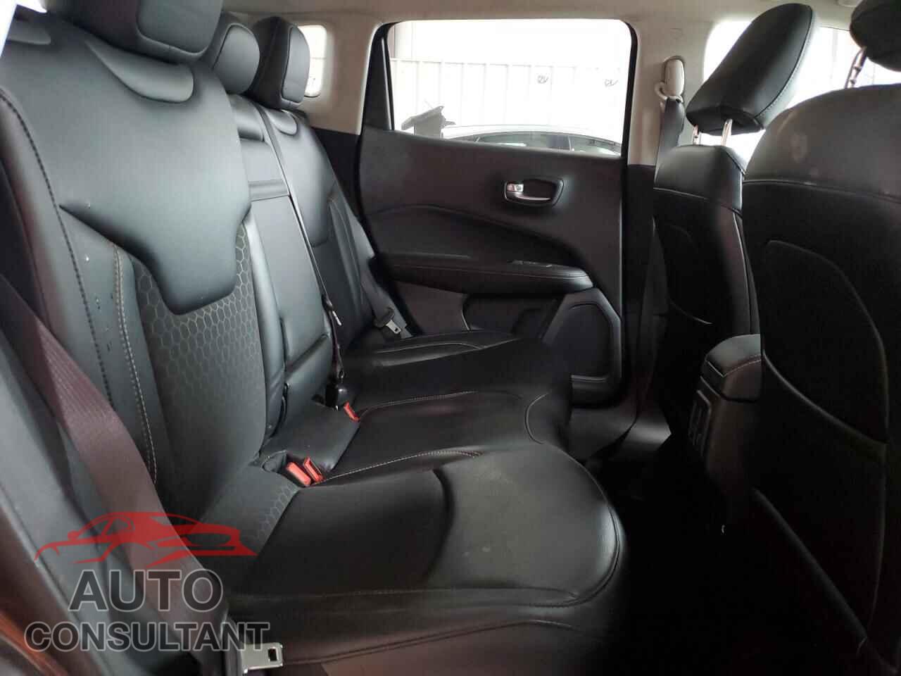 JEEP COMPASS 2019 - 3C4NJDBB8KT689381