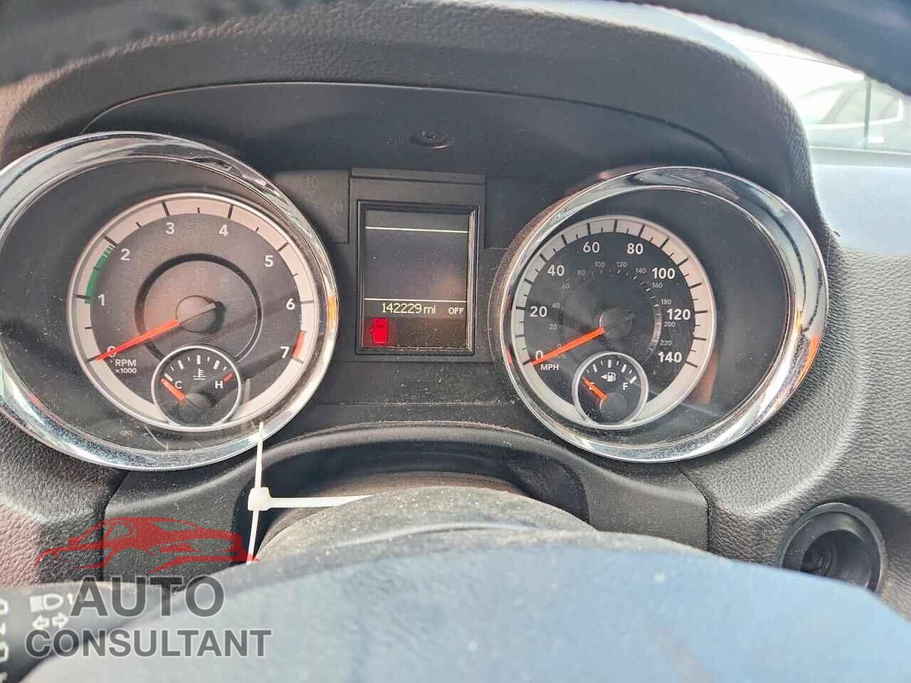 DODGE DURANGO SX 2013 - 1C4RDJAGXDC698540