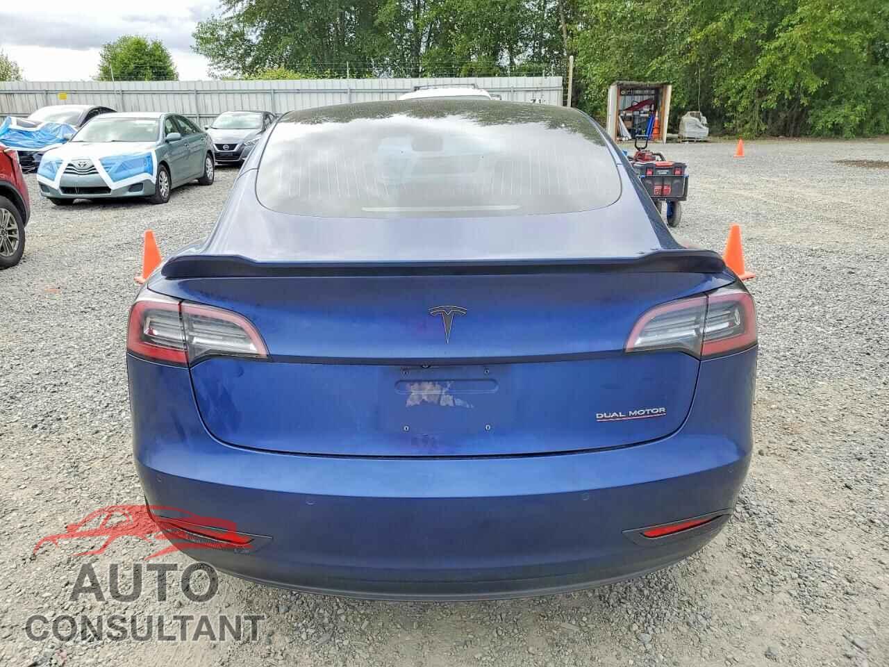 TESLA MODEL 3 2018 - 5YJ3E1EB5JF093681