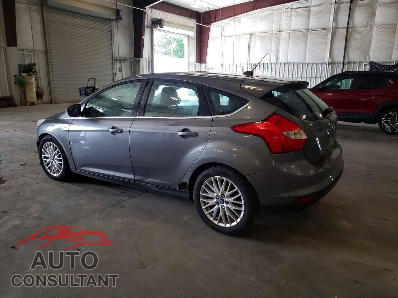 FORD FOCUS 2012 - 1FAHP3M26CL358403