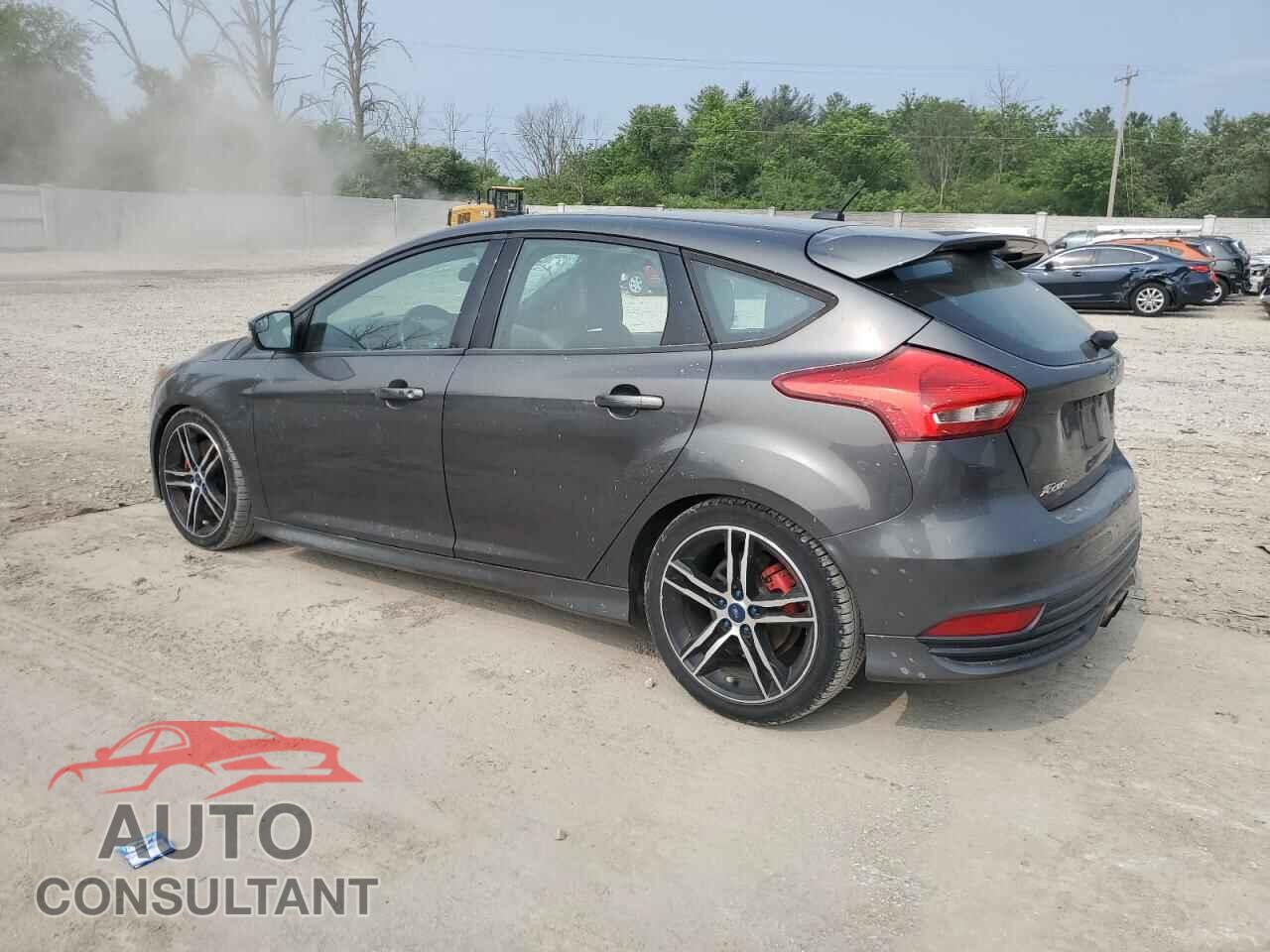 FORD FOCUS 2015 - 1FADP3L95FL385853