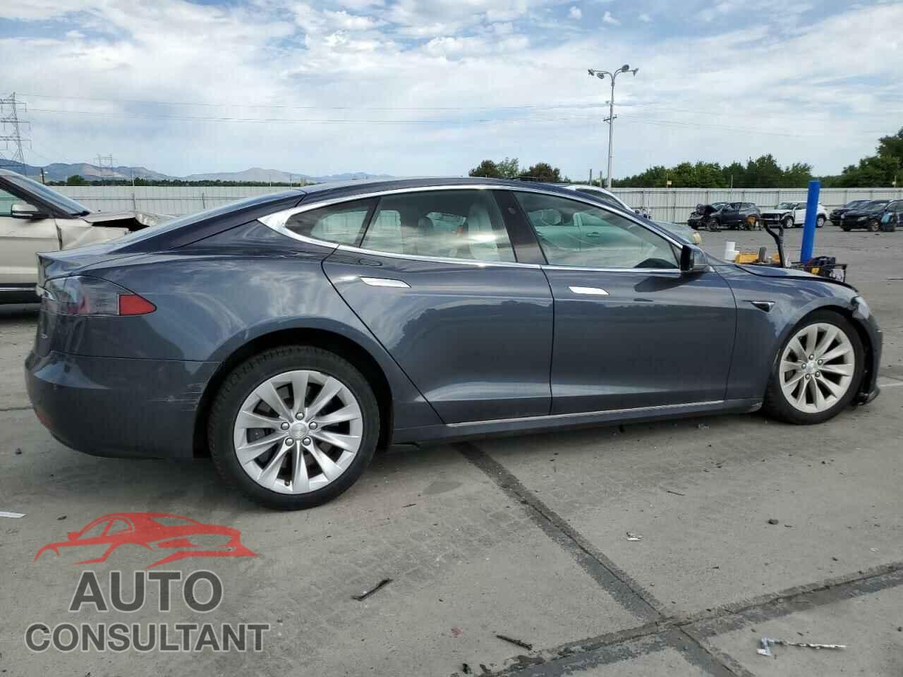 TESLA MODEL S 2017 - 5YJSA1E25HF187898