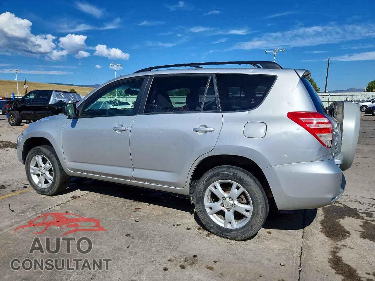 TOYOTA RAV4 2011 - JTMBF4DV2BD041939