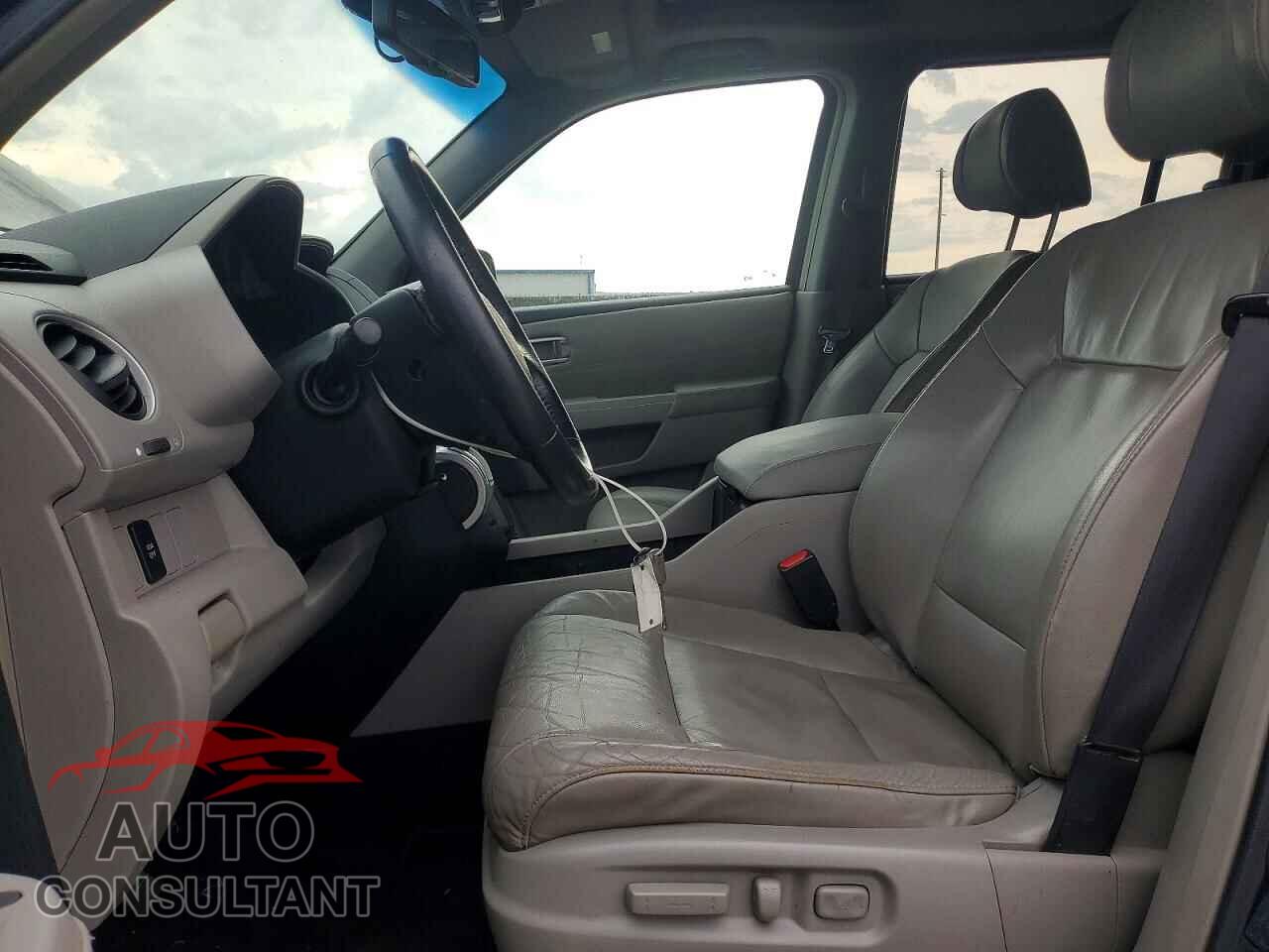 HONDA PILOT 2009 - 5FNYF38599B021074