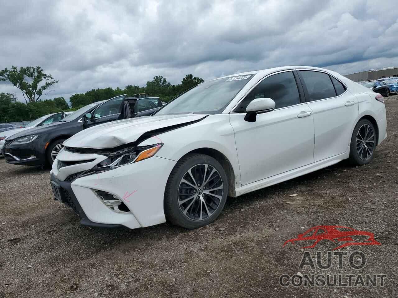 TOYOTA CAMRY 2018 - 4T1B11HK7JU555518
