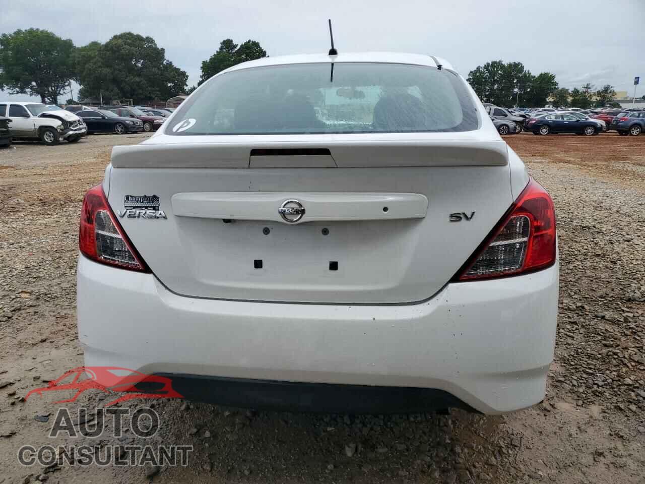 NISSAN VERSA 2019 - 3N1CN7AP3KL833836