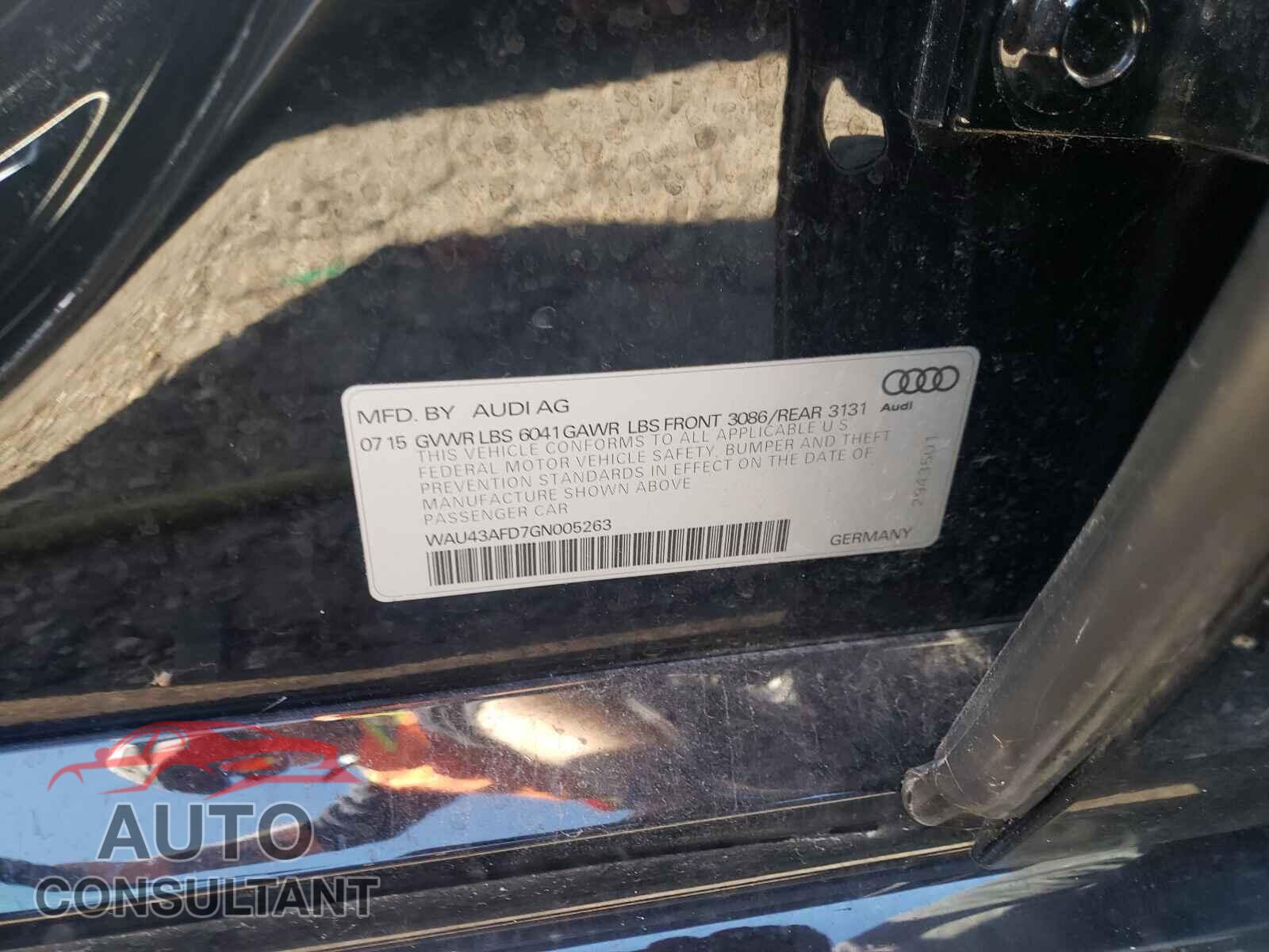 AUDI A8 2016 - WAU43AFD7GN005263
