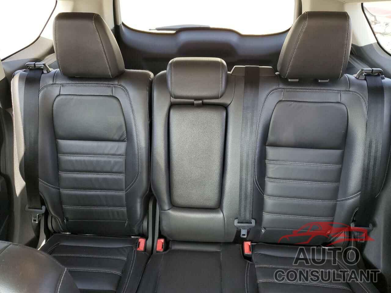 FORD ESCAPE 2017 - 1FMCU9J90HUD93954