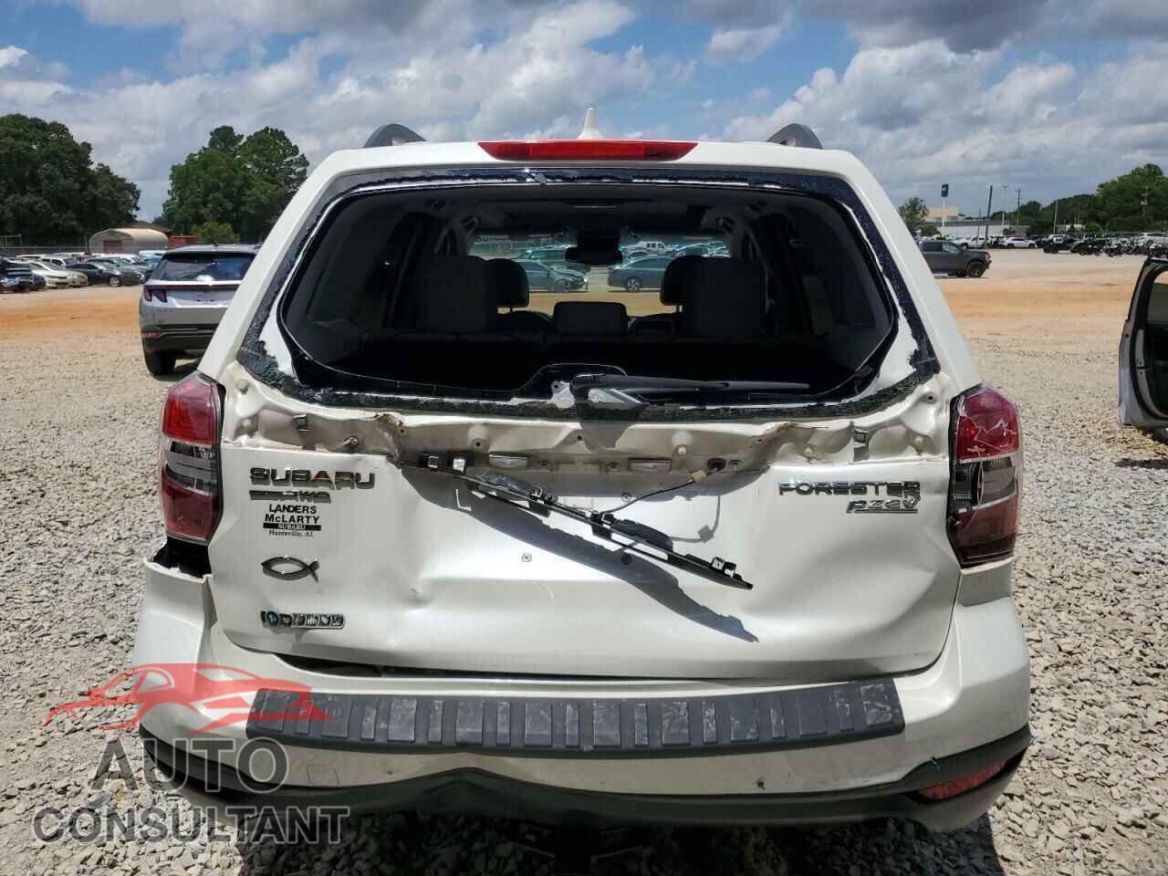 SUBARU FORESTER 2016 - JF2SJADC8GH400157