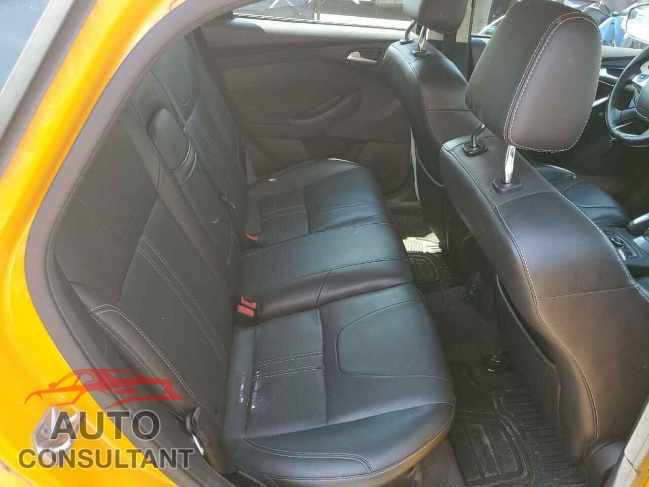 FORD FOCUS 2012 - 1FAHP3N28CL283640