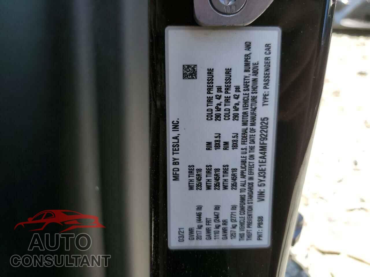 TESLA MODEL 3 2021 - 5YJ3E1EA4MF922025