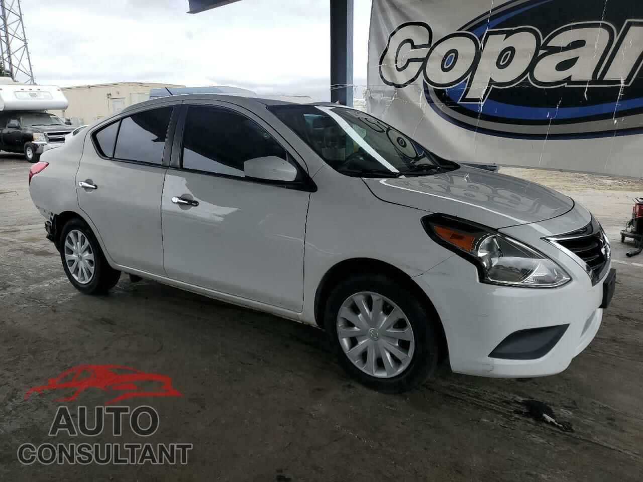 NISSAN VERSA 2017 - 3N1CN7AP3HL806547