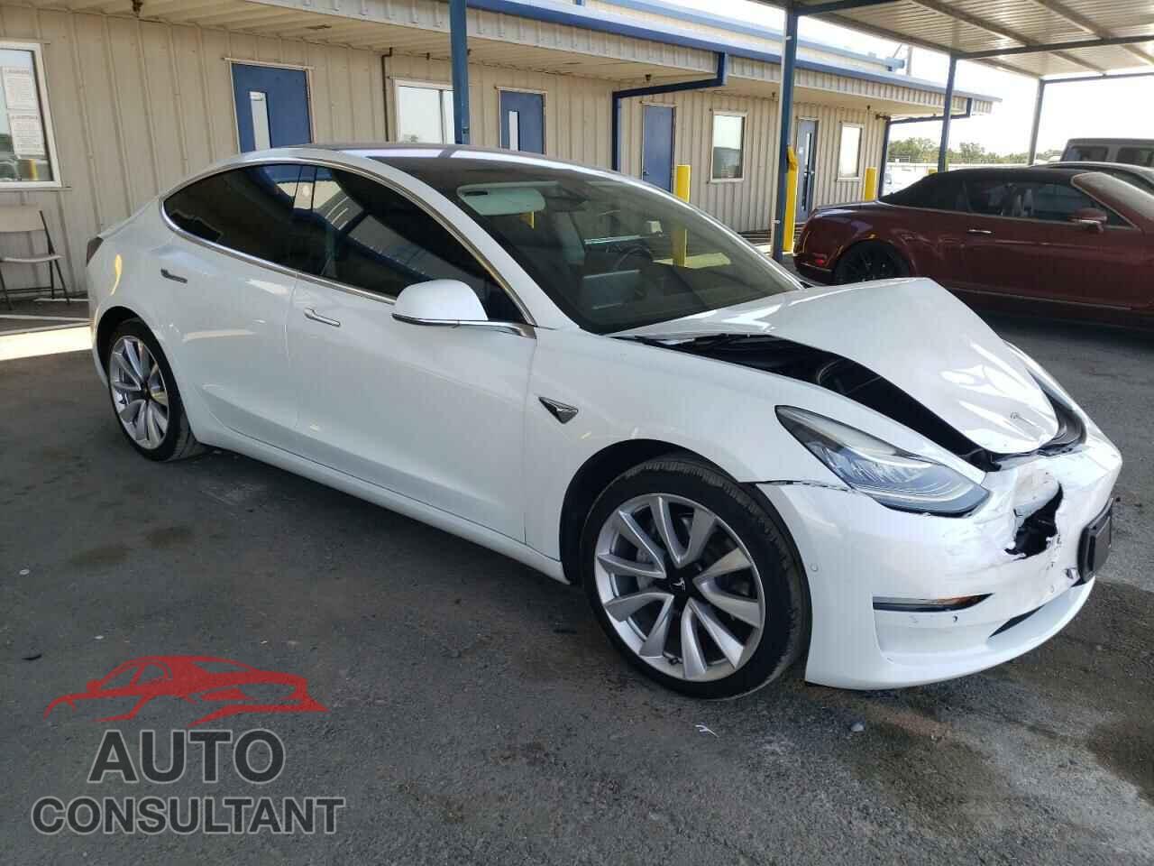 TESLA MODEL 3 2018 - 5YJ3E1EA1JF047109