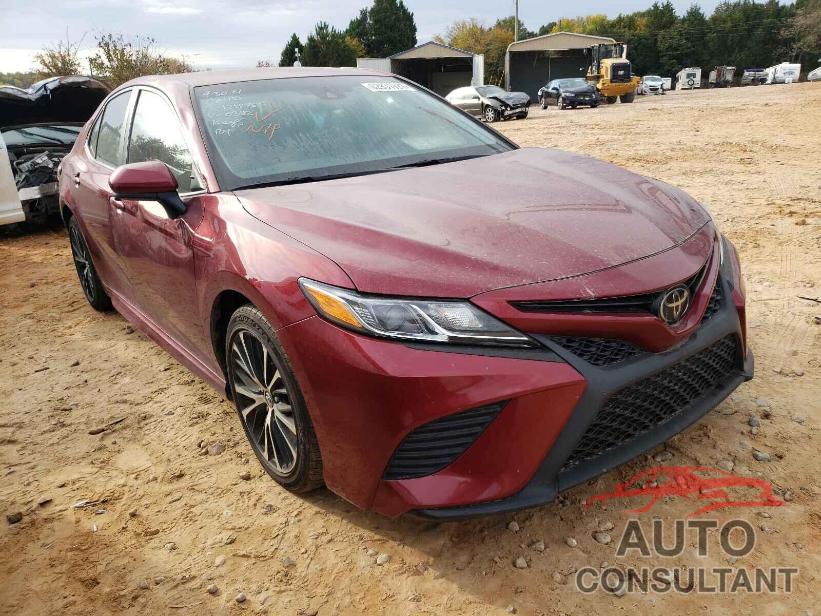 TOYOTA CAMRY 2018 - 4T1B11HK4JU600382