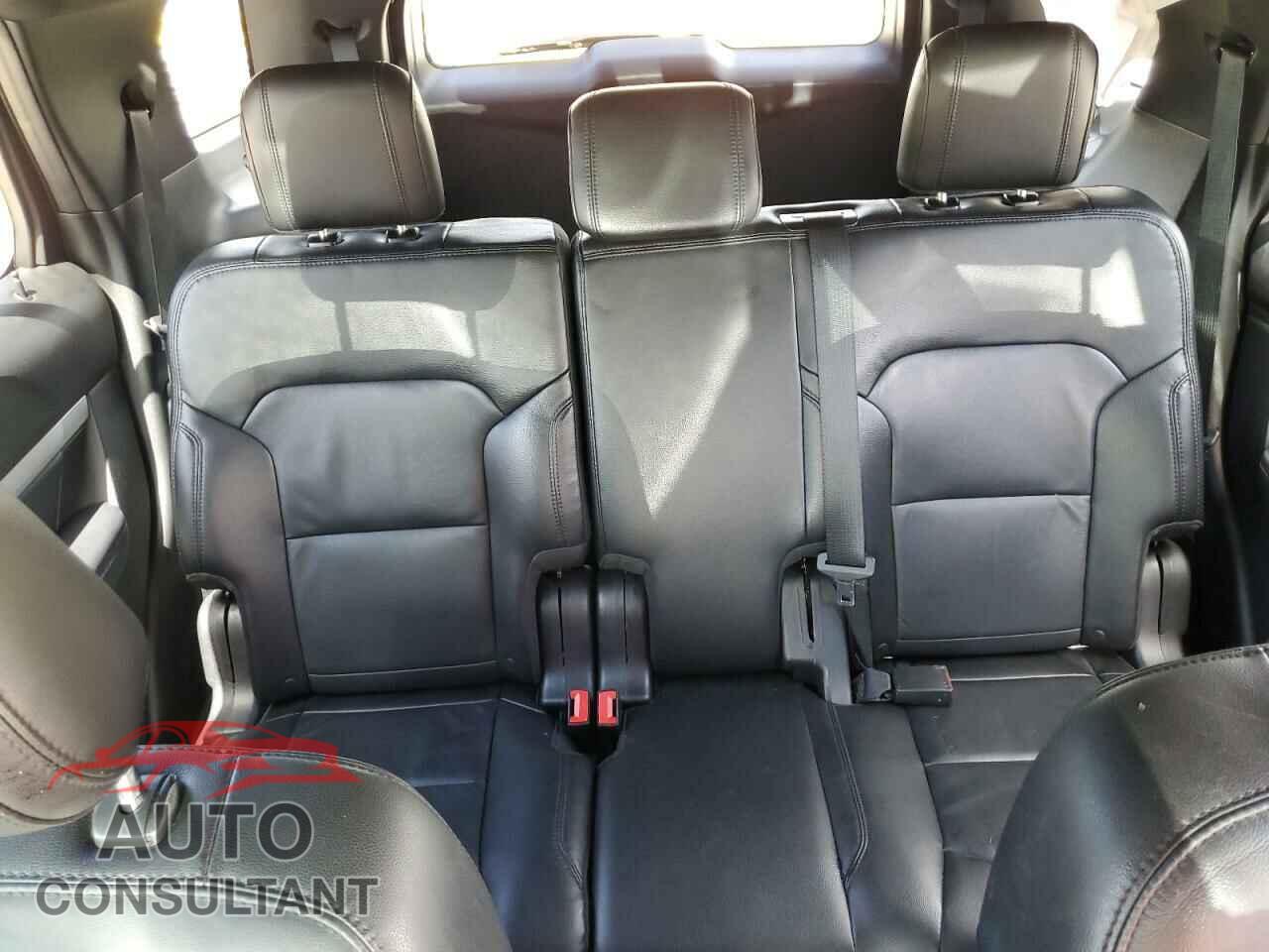FORD EXPLORER 2017 - 1FM5K7D83HGA41178