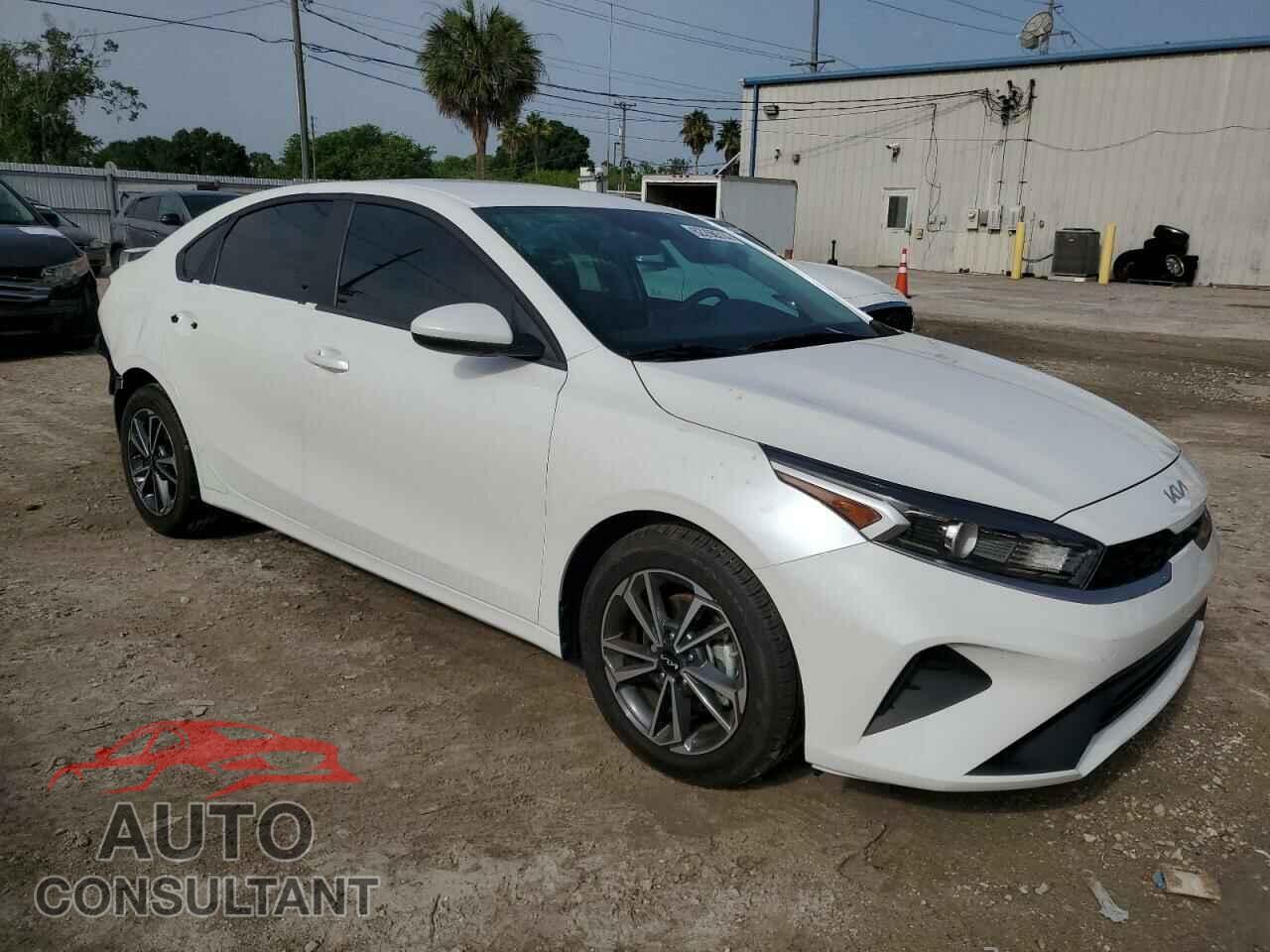 KIA FORTE 2023 - 3KPF24AD4PE643417