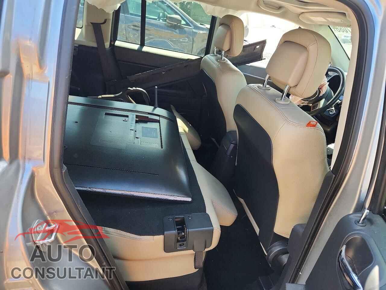 JEEP COMPASS 2016 - 1C4NJDBB1GD733881