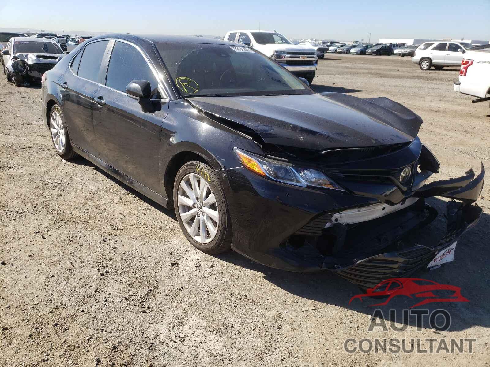 TOYOTA CAMRY 2018 - 4T1B11HK8JU010668