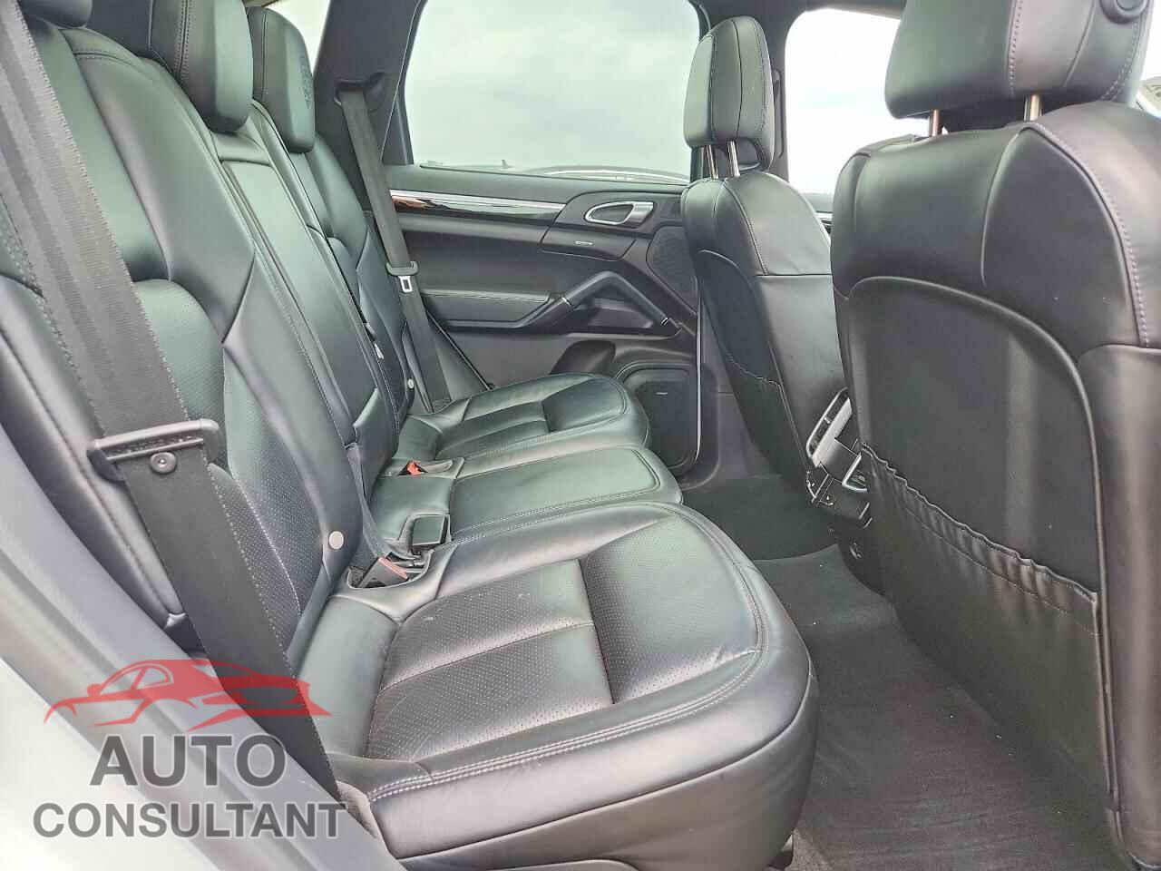 PORSCHE CAYENNE 2017 - WP1AA2A21HKA82865